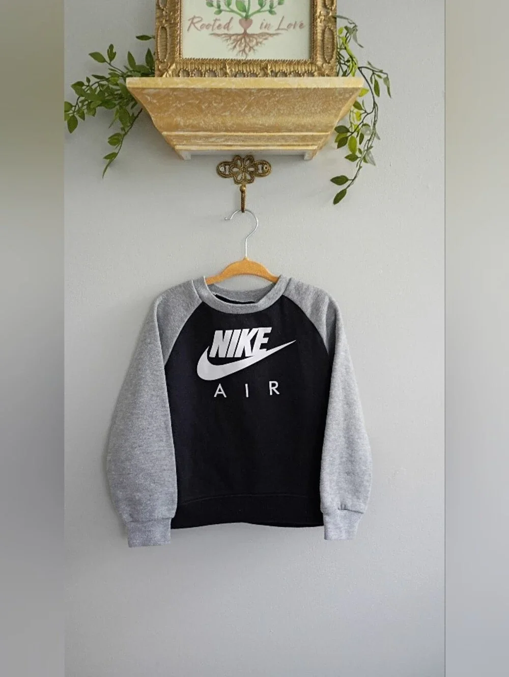 Nike Black & Gray 'Air' Raglan Sweatshirt - Kids